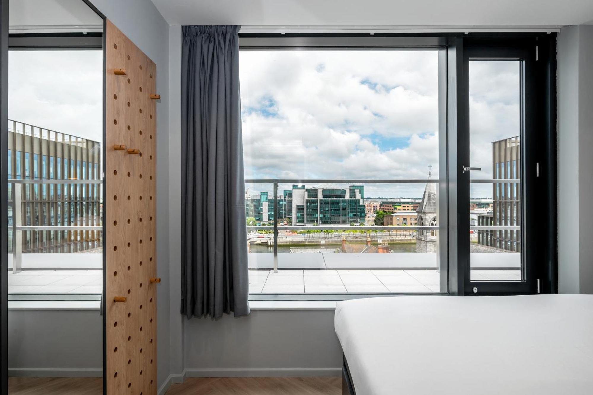 Staycity Aparthotels Dublin City Quay ภายนอก รูปภาพ